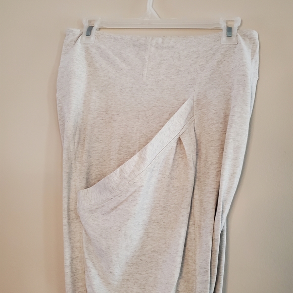 EUC lululemon cotton harem pants - Picture 4 of 4